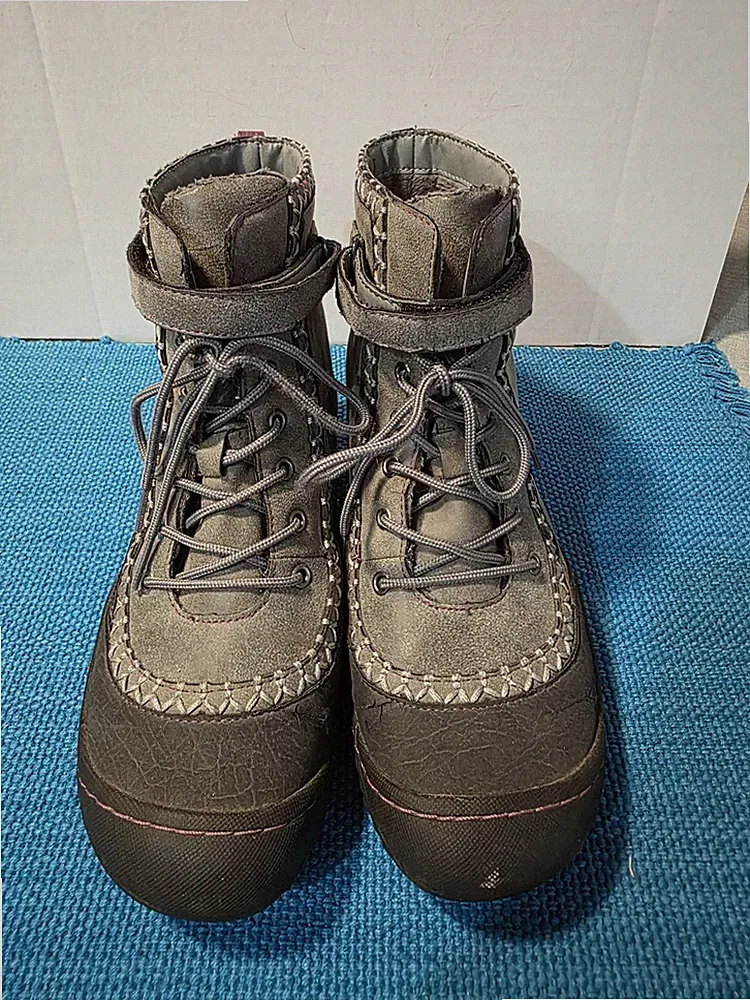 J-41 Adventure Jeep Hiking Boots Women's Size 8.5 M Gray Black Vegan Faux Fur