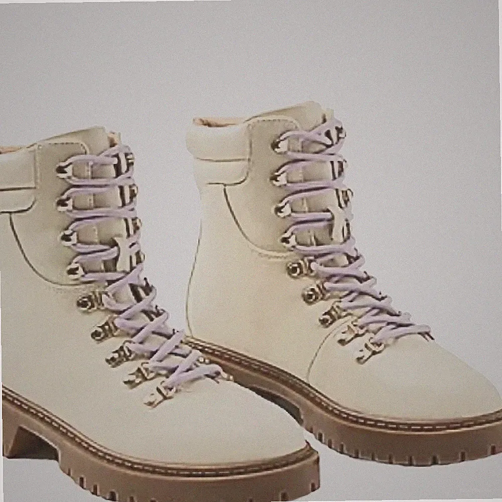 NEW! LOFT Cream Vegan Leather Hiker Hiking Lace Up Ankle Boots 8.5.